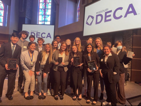 DECA members posing for a photo. 