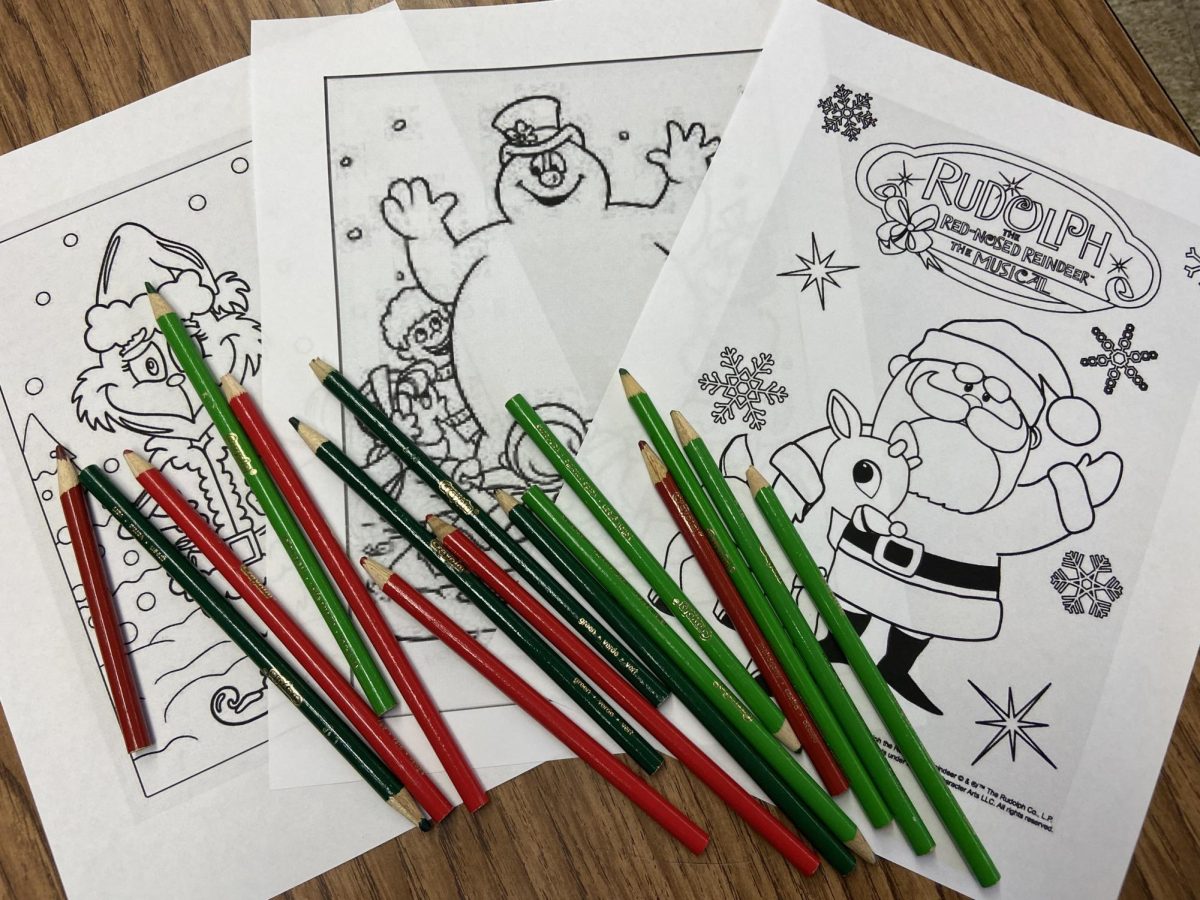 In elementary school, these three main characters always had multiple Christmas coloring pages. 