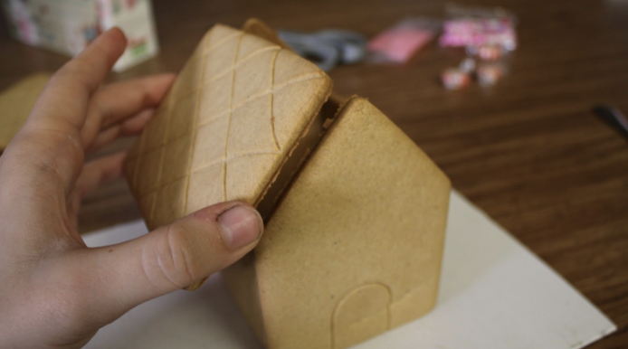 A gingerbread house is the perfect treat to enjoy during the holiday seasons. 